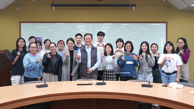 1141128 人社院院級國際交換計畫交流分享會圖片(另開新視窗)